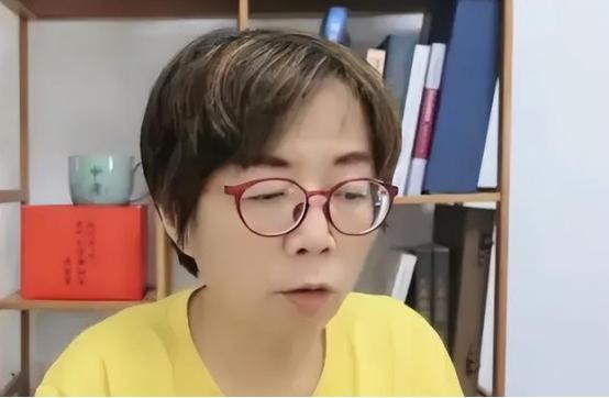 黄智贤痛批蒋万安“能力不足，只会作秀”。
 
麻烦看官老爷们右上角点击一下“关注