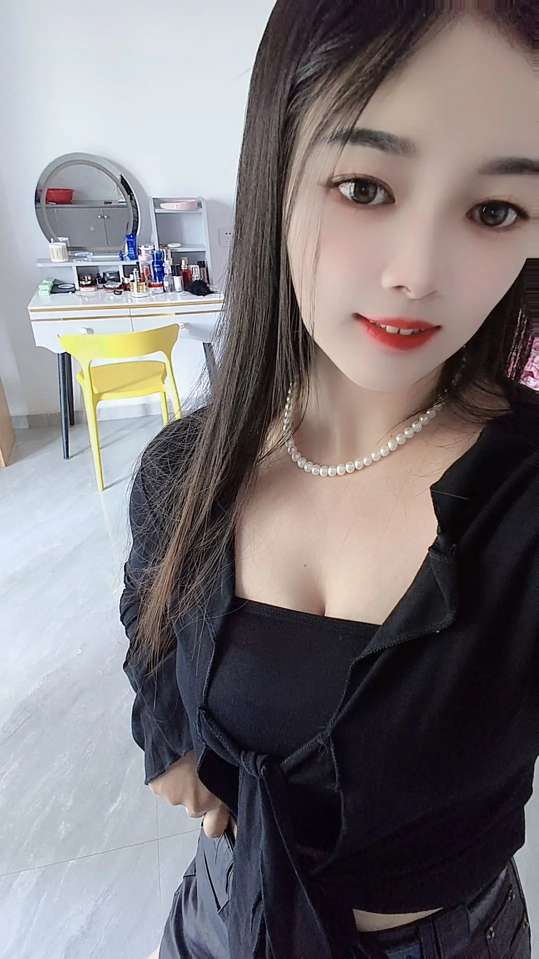 生命中总有那么一个人，只能陪你一程，却陪不了你一生……