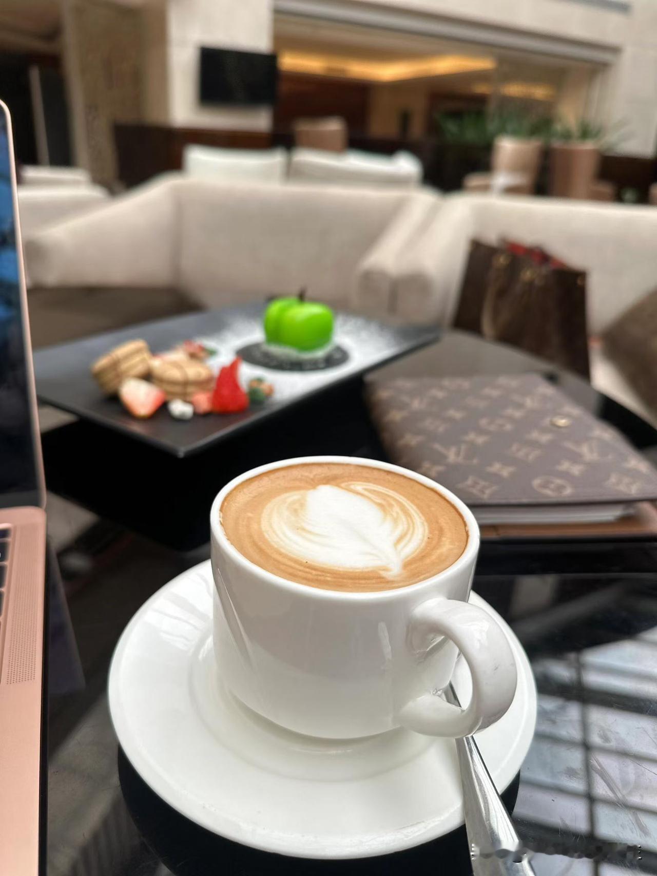 你知道为什么古人讲
勿以善小而不为
勿以恶小而为之吗？
当心你的思想会成为你的语