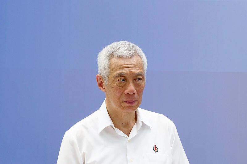 美国突袭委内瑞拉首都，1月8日，新加坡国务资政李显龙终于发声。他用了四个字——“