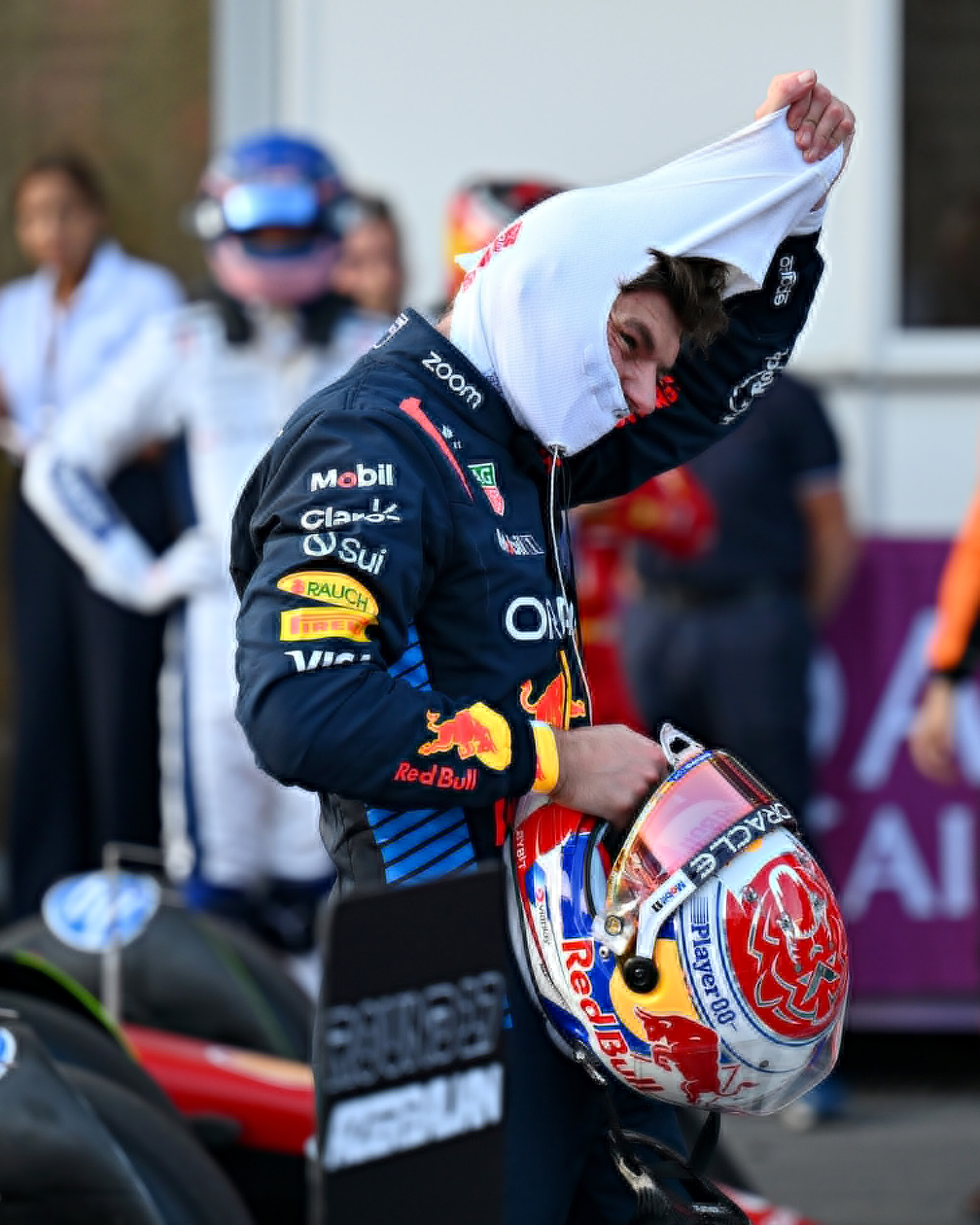 #F1冷数据# 维斯塔潘遭遇2018年比利时站和匈牙利站以来，首次出现连续两场排