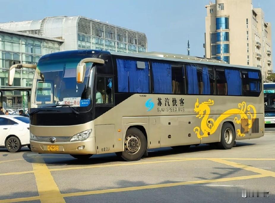 江苏苏州市曾经的省际客运班线（四），还有多少在跑？
苏州—舟山
苏州—合肥
昆山