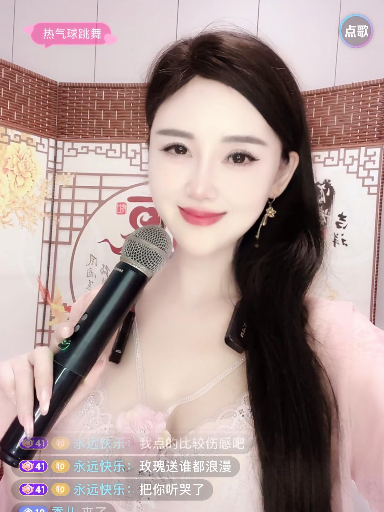 非常讨厌自己的蠢笨，时间磨平了棱角，以前有主见，雷厉风行，自信活波开朗...