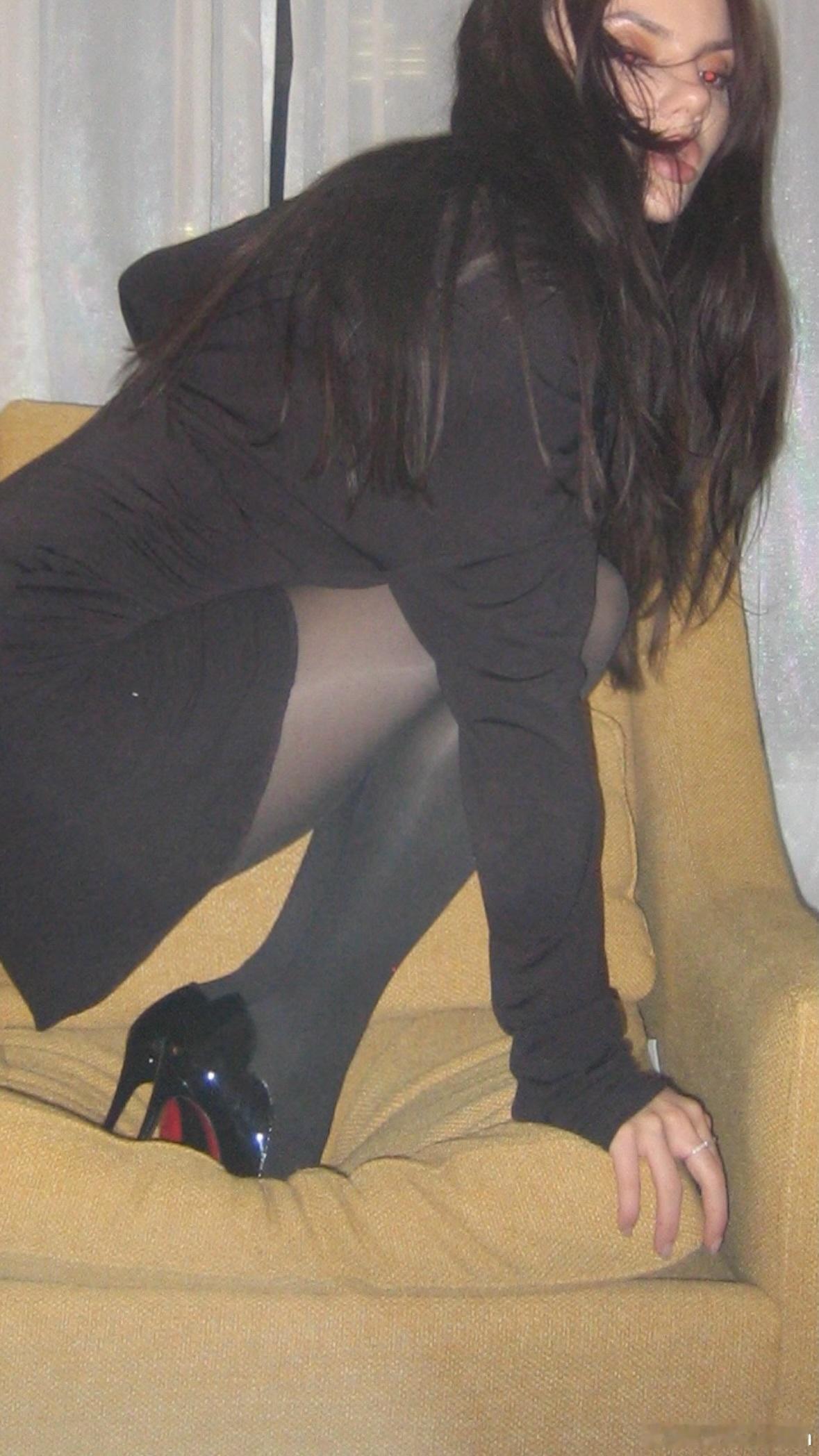 Dafne Keen达芙妮基恩这几天在加拿大温哥华宣传新惊悚片《whistle》