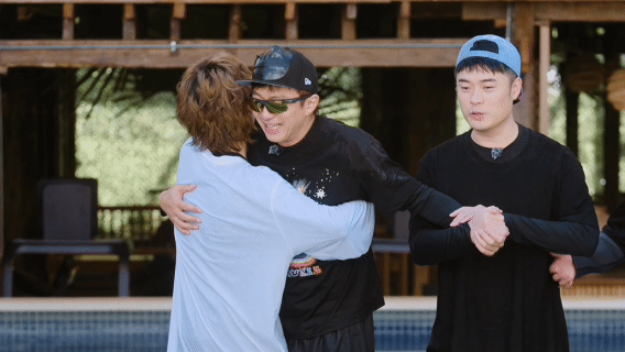 鹿晗质疑马頔理解马頔成为马頔五哈把“理解与成为”玩明白了！鹿晗水上游戏喊“别动”