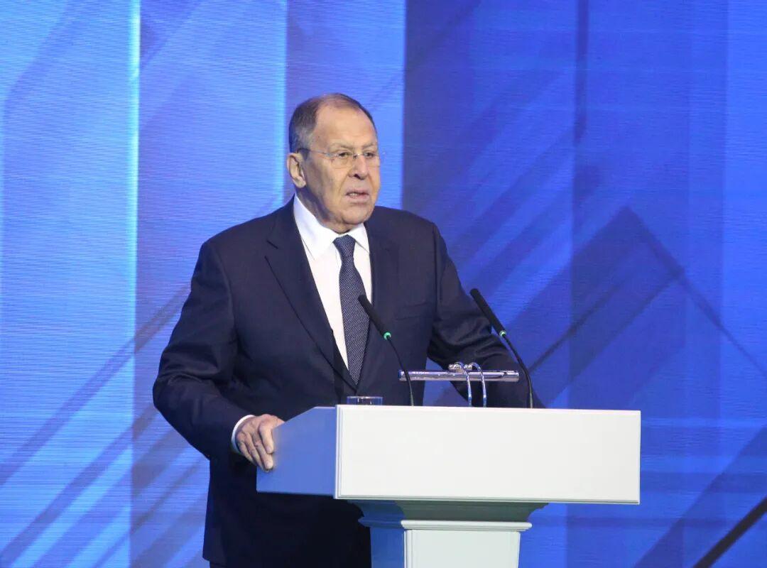 乌克兰不过是美俄两国，进行交易的棋子而已！
俄罗斯外长拉夫罗夫公开表示，美国已经