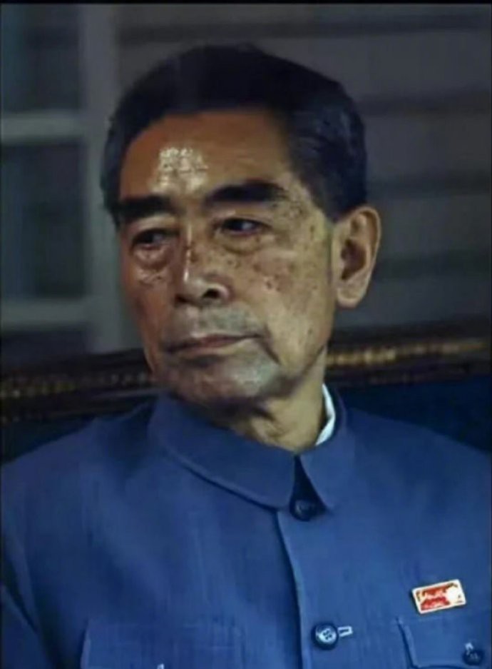 人民总理周恩来，晚年一张彩色照片！永远怀念！