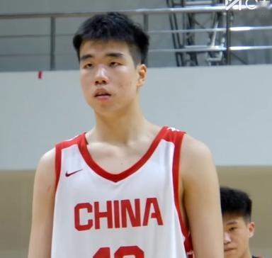 U17中国男篮78：63犹他预科篮球队，张懿赵杰成功转型，赵博新狂抢8前场篮板！