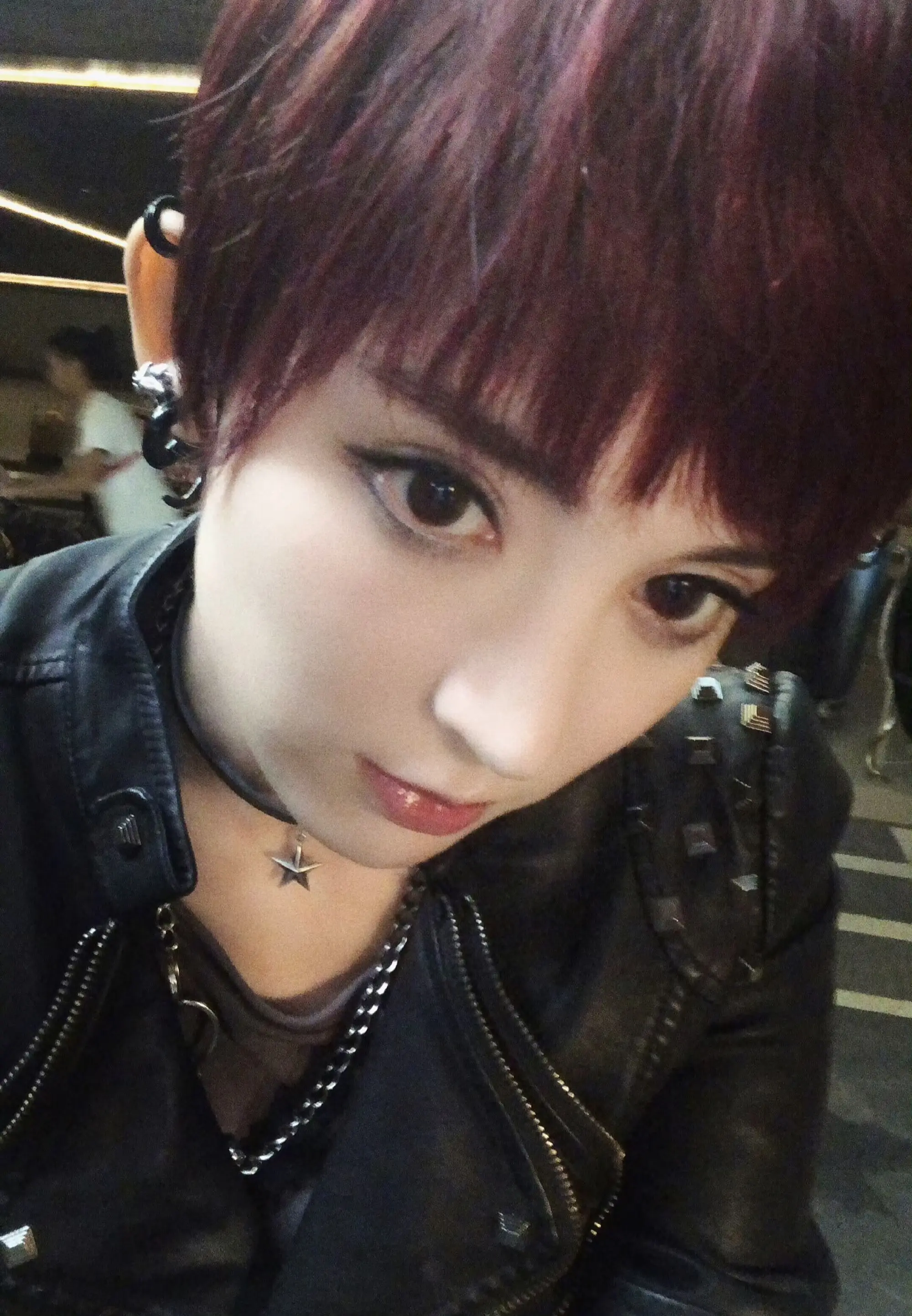 姐妹们这个叛逆少女想谈。请问该怎么追