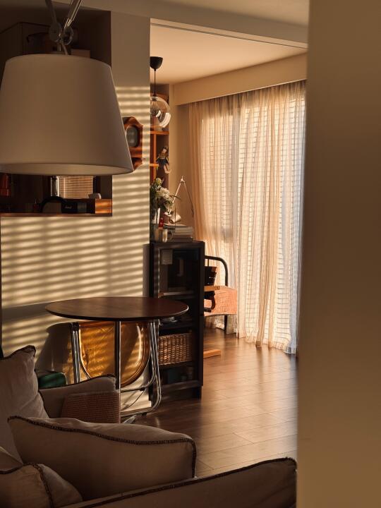 56平一人居｜影子和光