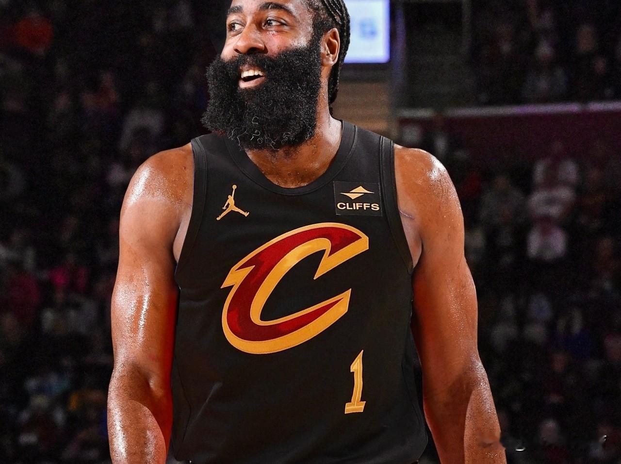 这下，哈登连续打进季后赛的记录保住了！
关于哈登的下家最终尘埃落定，快船队把哈登