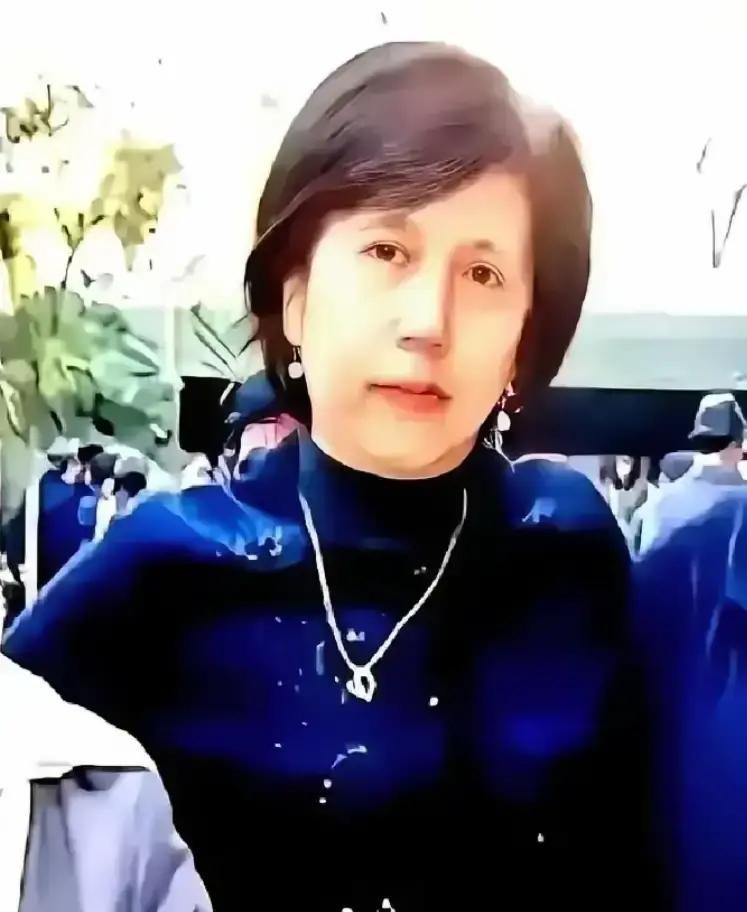 钱永真把父亲钱学森留下的演算纸、信件和火箭草图，拿到加州理工学院进行展出。这些带