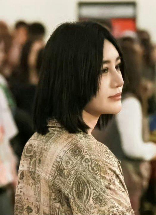 尚雯婕慕强者的天菜伦敦合伙人翻看伦敦合伙人彻底被尚雯婕圈粉，出众的规划能力格外亮