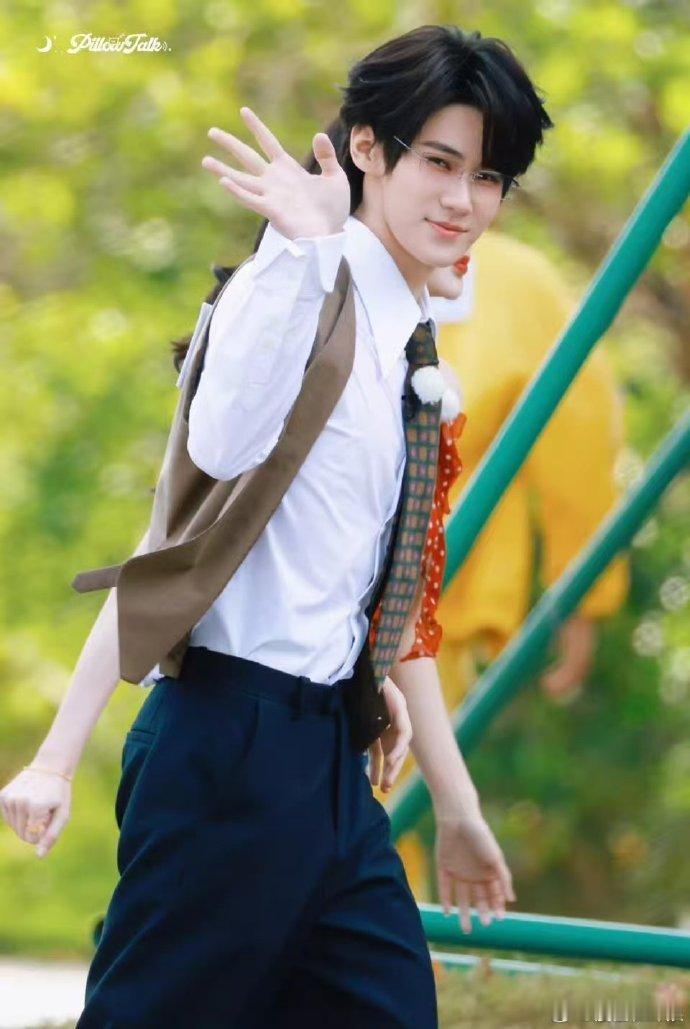 张真源这把左右为团大型两难修罗场降临张真源！左右两边全是自己在意的家人，跑男团的