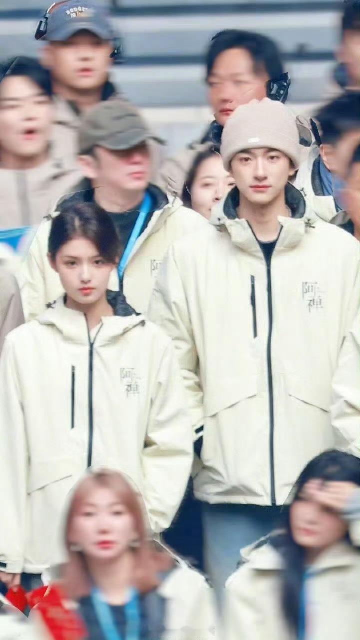 林一艾米开机同框林一状态真的好好真帅哥 