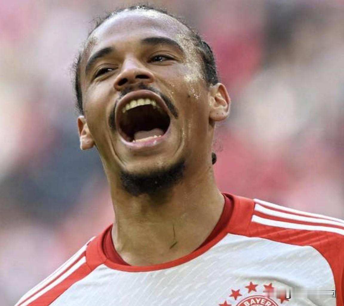 德国战车双喜临门！
在昨晚的世预赛中德国队6:0大胜斯洛伐克队。
一是这场胜利使