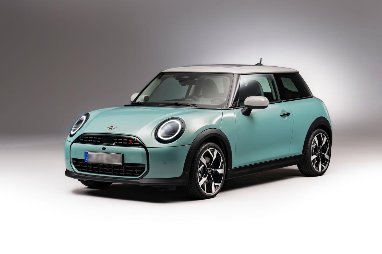 丰田品质B级纯电家轿9.38万 丰田这次真的太卷了！一款B级纯电家轿只要9.38