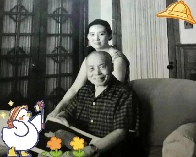 1966年，27岁的胡友松发现生理期没正常来，便问75岁的丈夫李宗仁怎么办。谁料