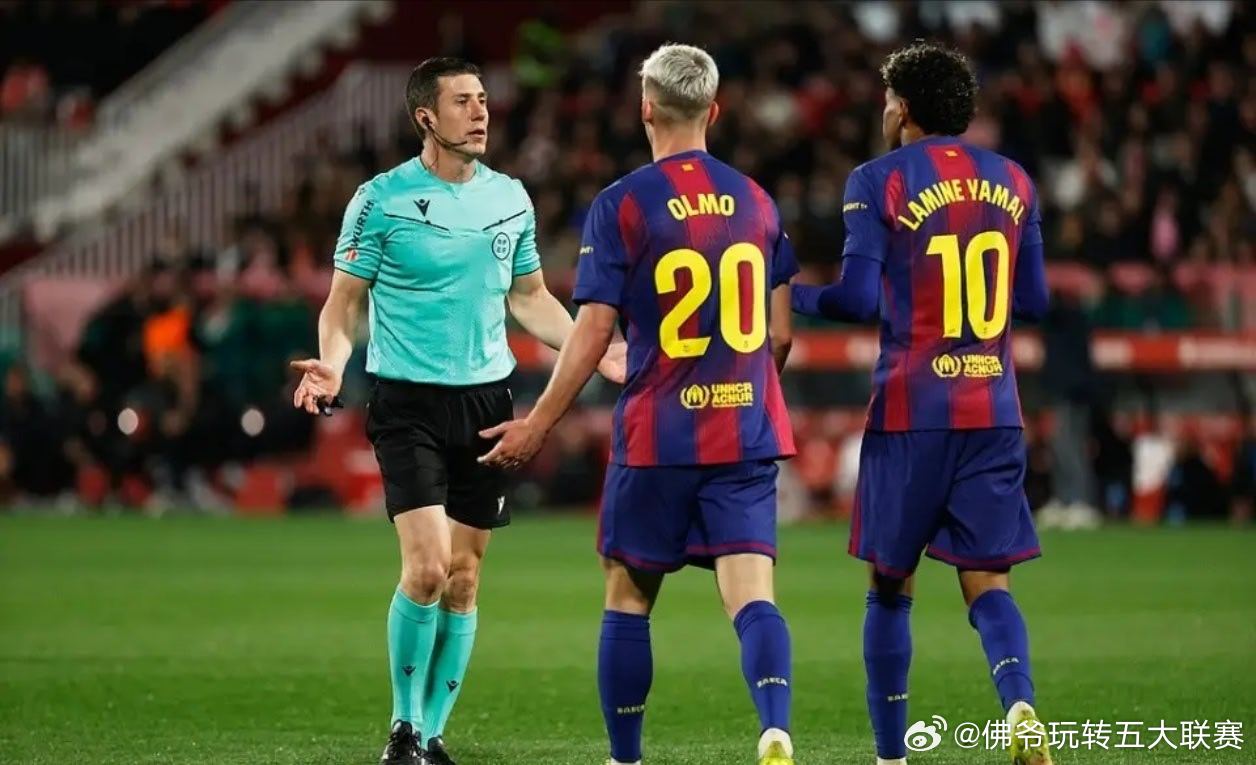巴萨锋线危机！莱万老迈费兰拉胯，欧冠对阵马竞中锋人选成谜，奥尔莫能否救场？欧冠四