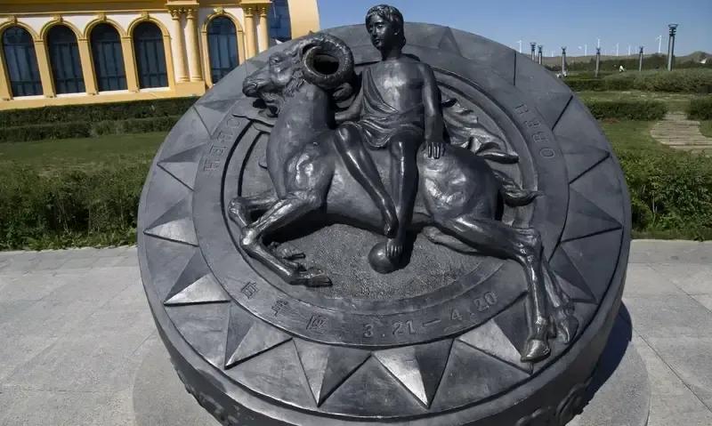 11月30号一早水星掉头，摩羯群像被拔掉气门芯的轮胎终于打满气。
我刷到第N条“