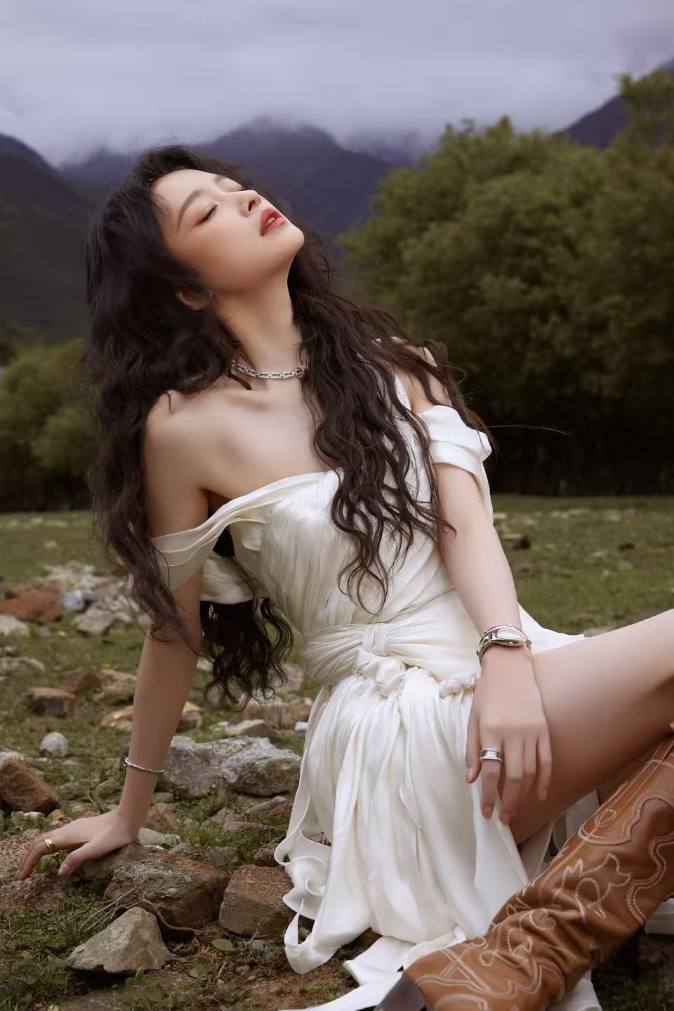 孙怡VOGUE造型孙怡VOGUE红毯造型 孙怡Vogue红毯造型，出图速度好快 