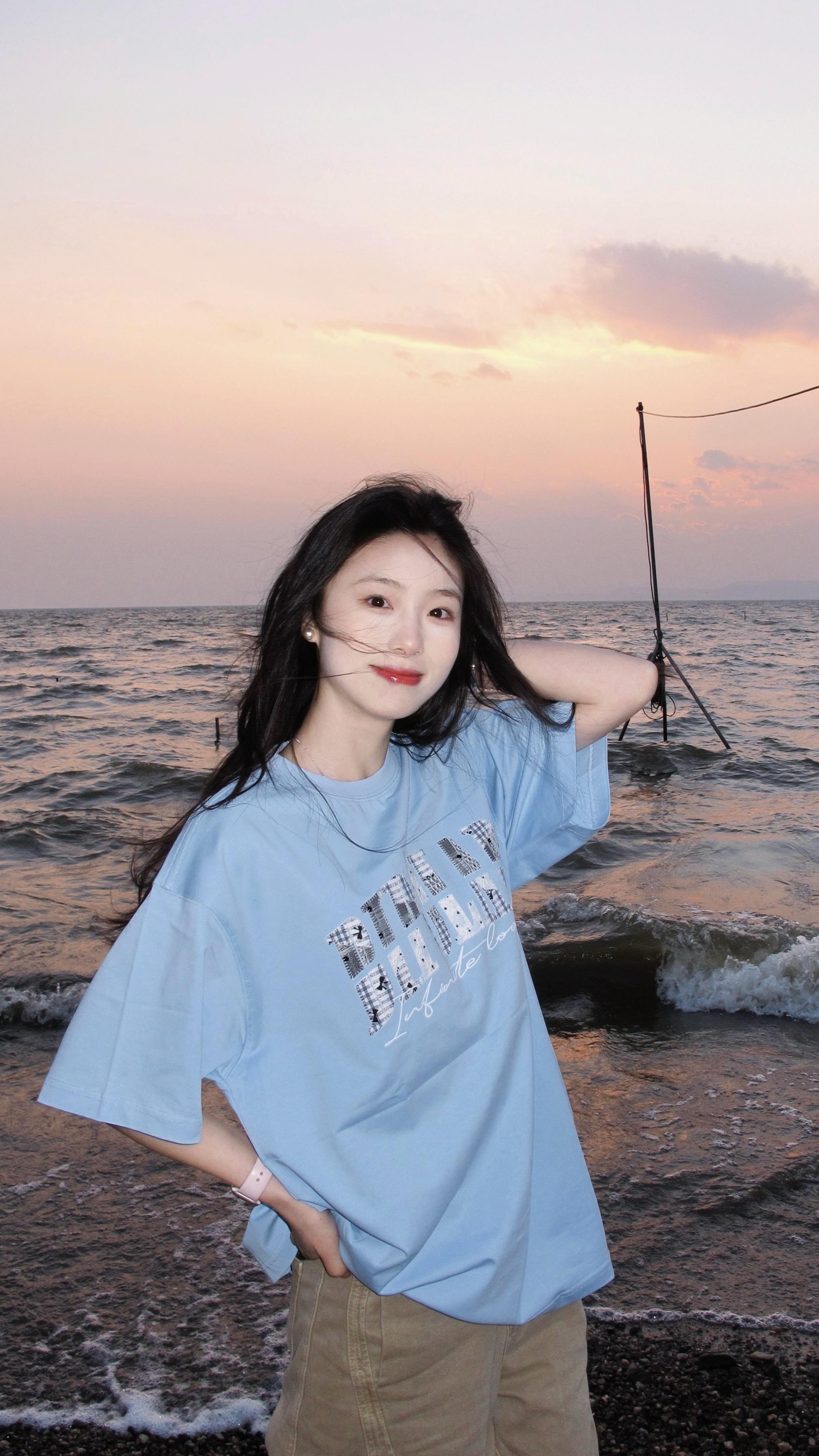 我无比庆幸此刻年少。