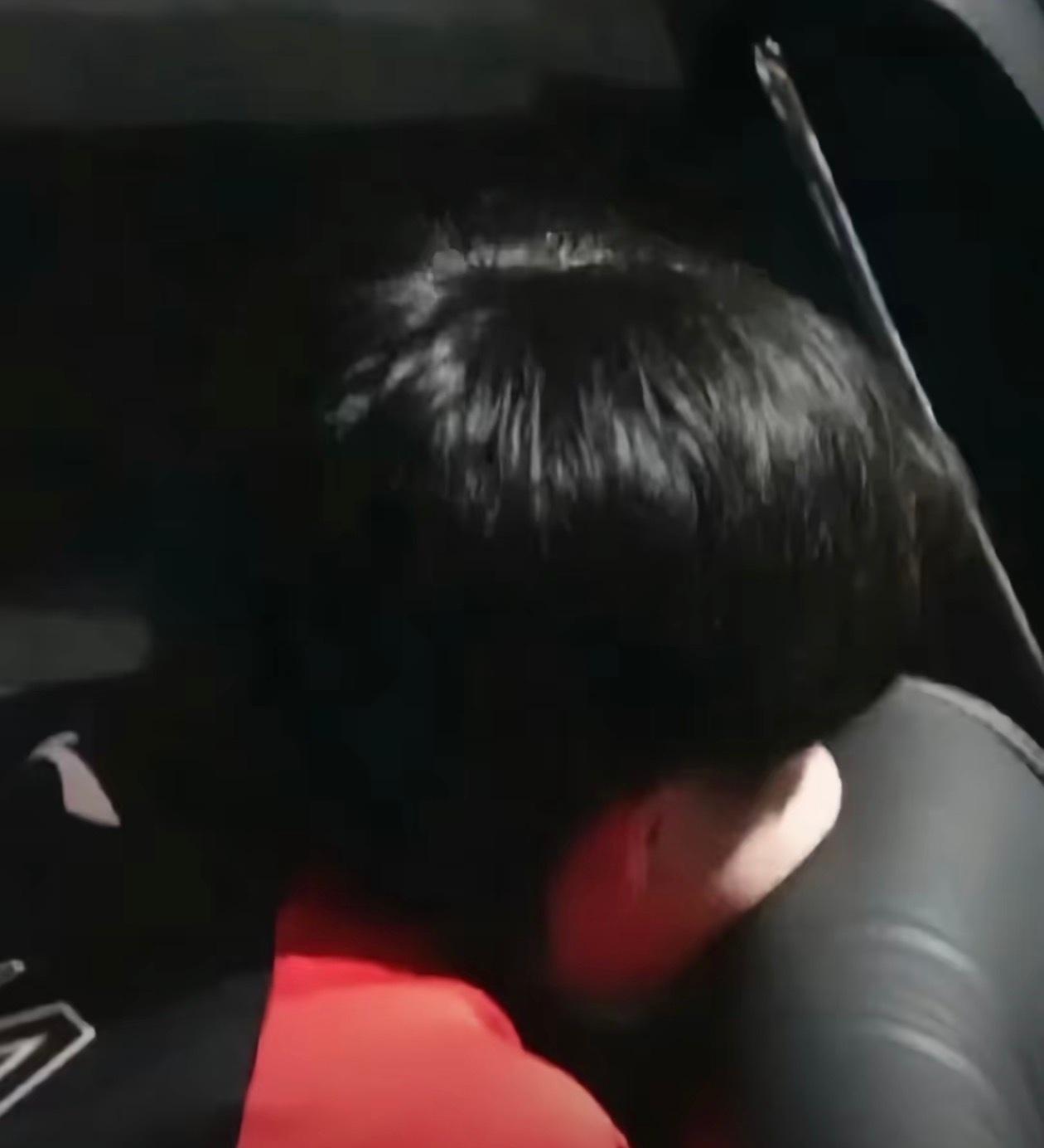 蜡笔小耶，好可爱的脸颊肉[爱慕] ​​​