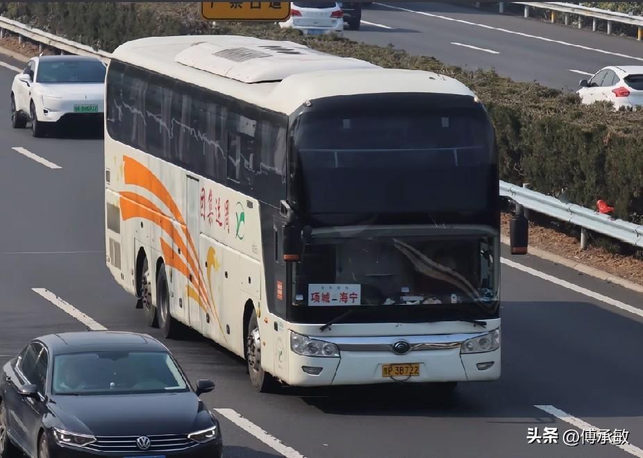 依托本地人口输出大省的区位与人力优势，周运集团曾是国内长途客运领域的标杆企业，一