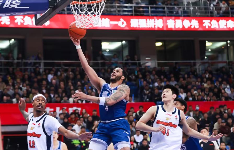 37分巨星为何遭怒骂？韦瑟斯庞到底做错了什么，让刘维伟教练当场爆粗？

昨晚CB