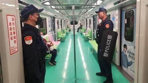 这是哪里，需要这么大的阵仗？？ 