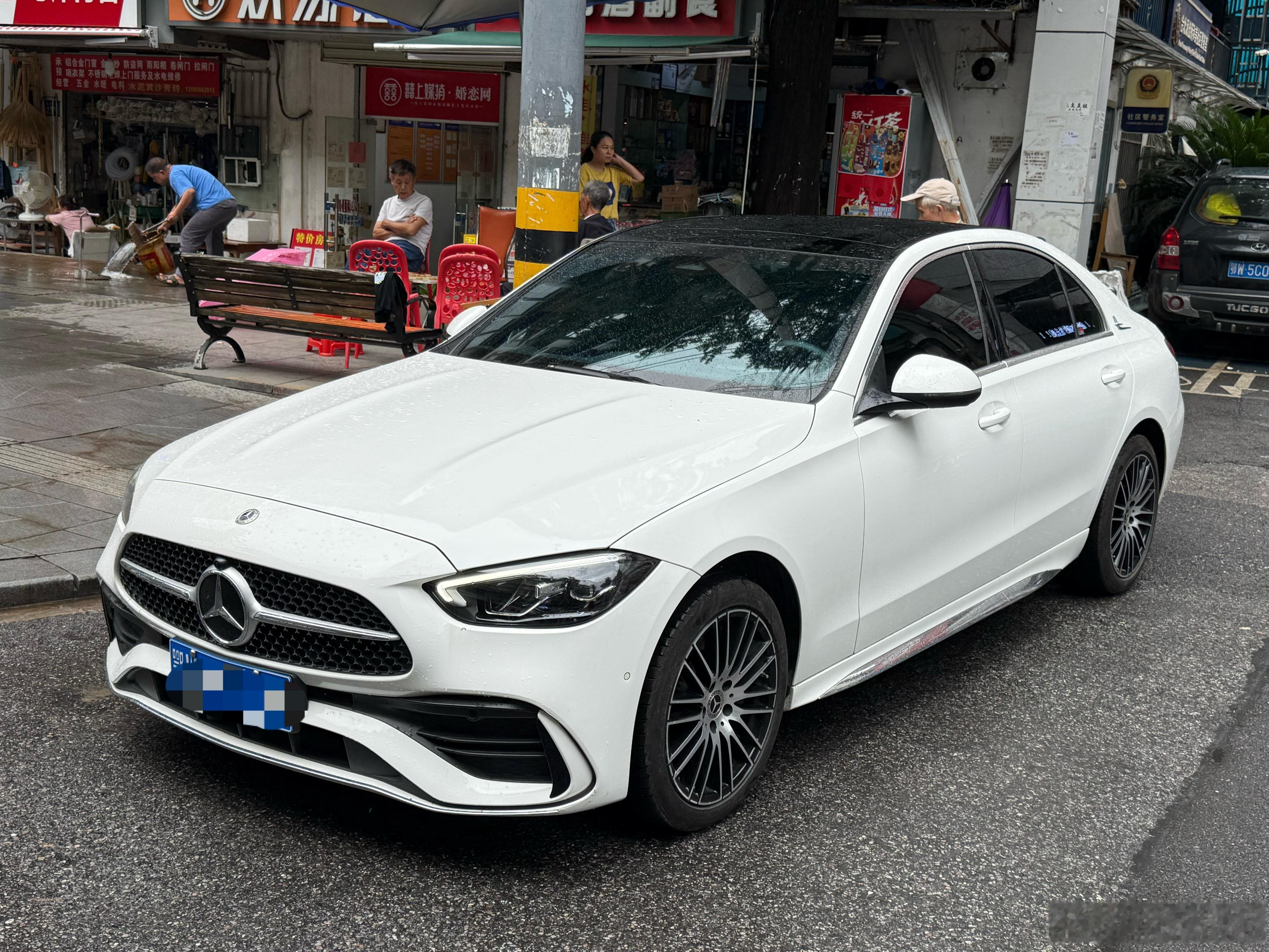 还是把昨天那台奔驰C260买了24年9月上牌，奔驰C260L运动个人一手车，2.