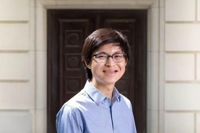 有人统计说智商及其高的人里面，尤其某几个竞赛国集、国金、国银一类的选手中，lgb