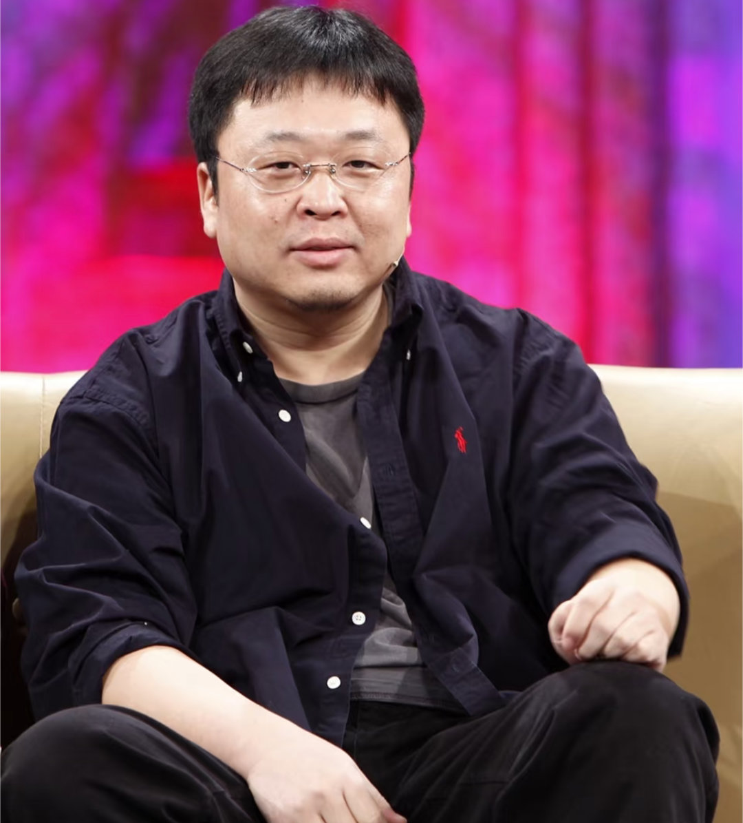 西贝一天收入减少200多万老罗的锅，他得背锅，哈哈哈哈！！ ​​​