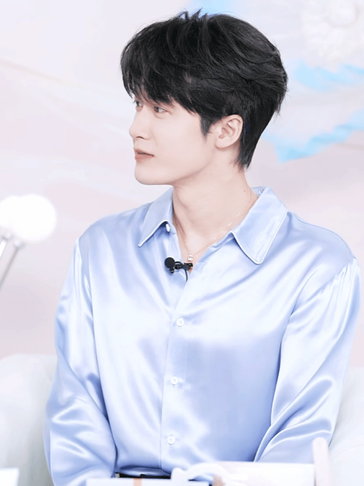 我结识了一群不光动嘴更爱动手的人，毕竟不是真实爱做数据爱做事儿的人怎么会关注我这