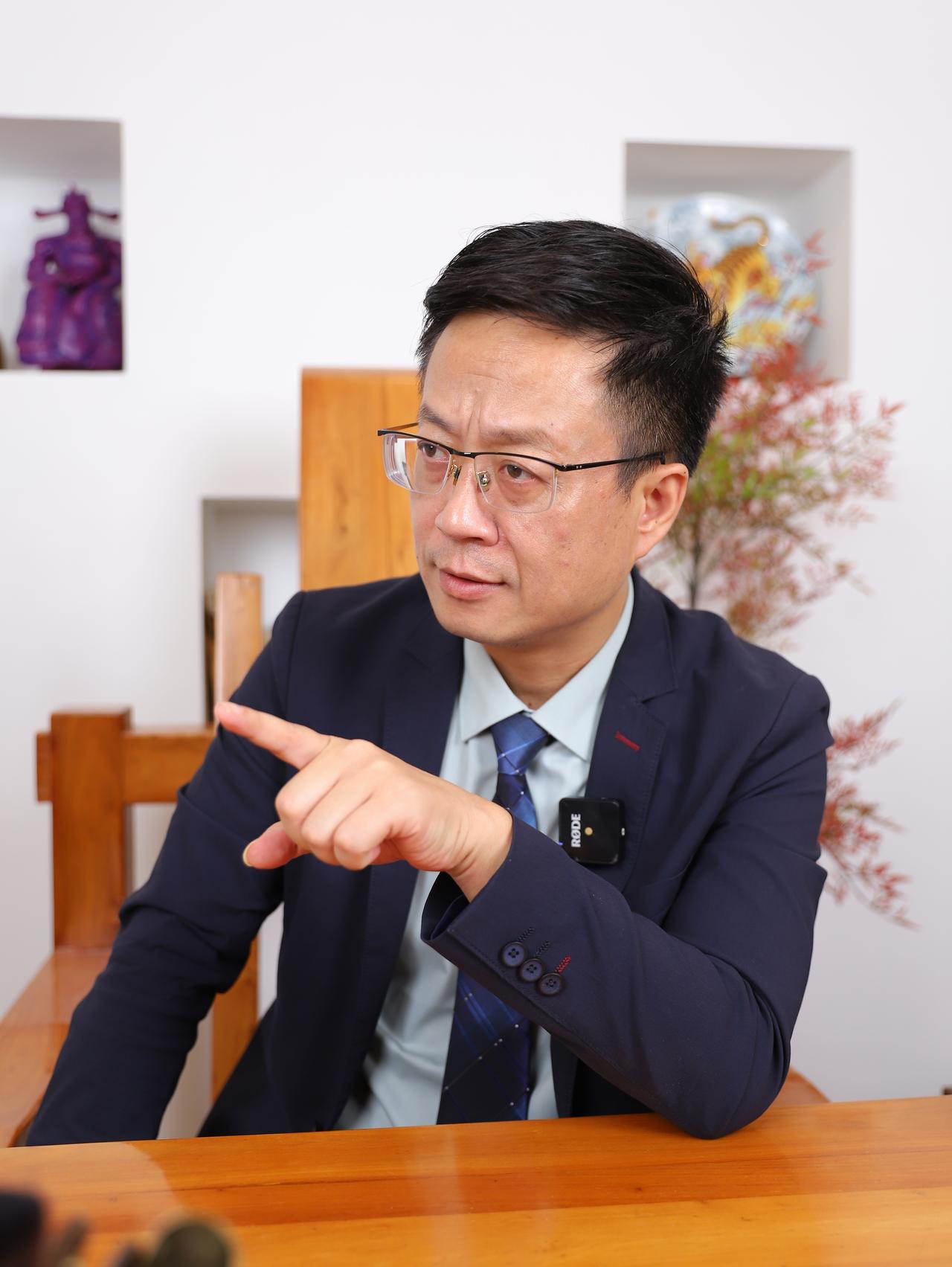 💖爱的疗愈：在情感的世界里，爱是最强大的疗愈力量。它能抚平伤痛，温暖心灵，让我