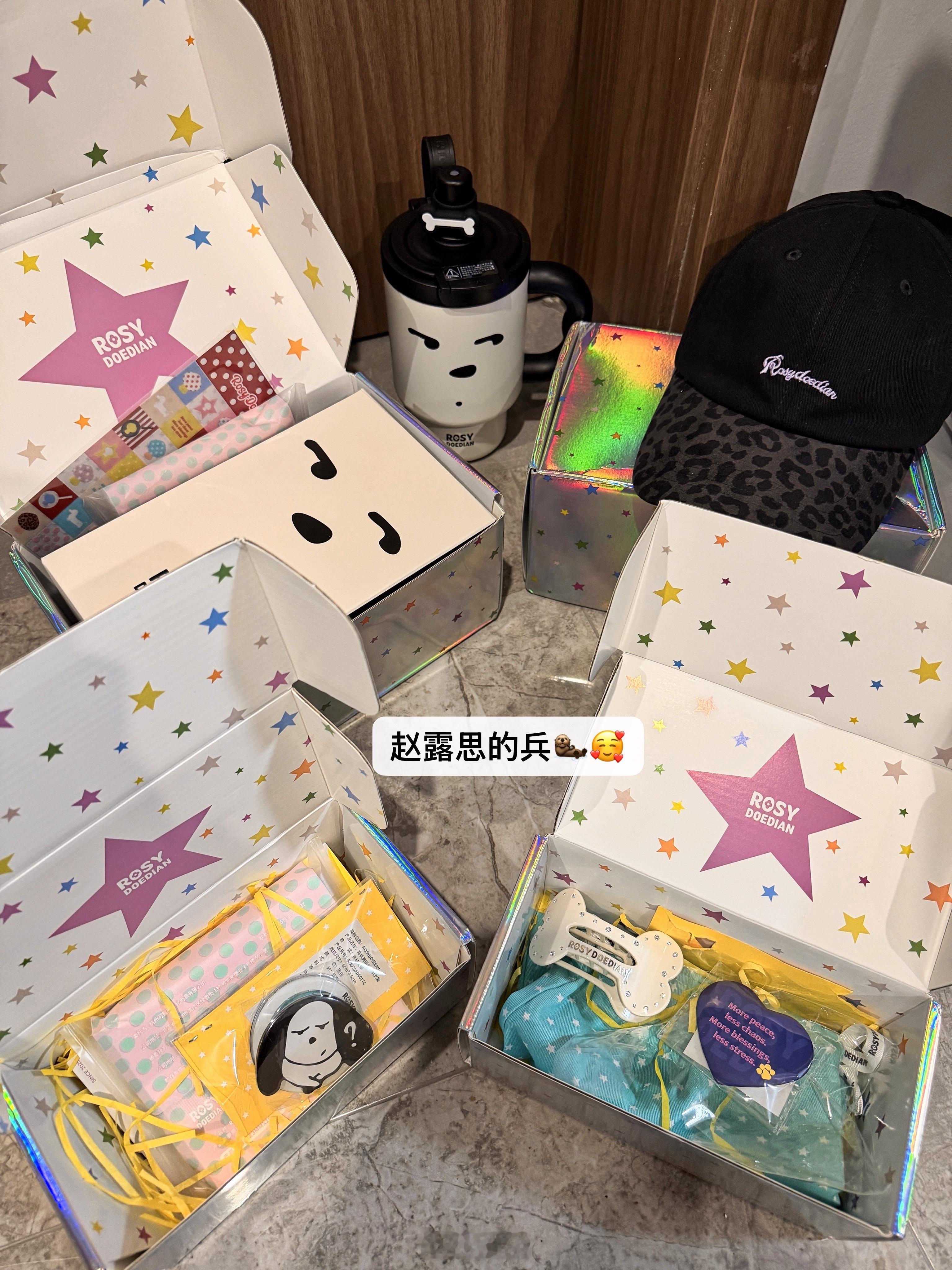 好喜欢圣诞月🍎≽^•༚• ྀི≼🎄 