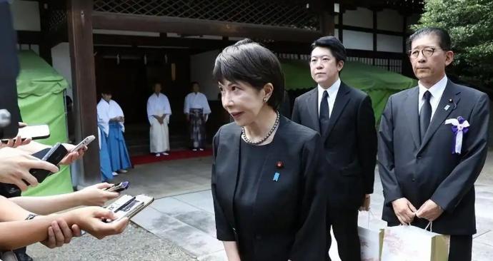 中国外交部发言人将靖国神社称作战犯神社引发日本方面不满，邱毅认为这样的表述十分合