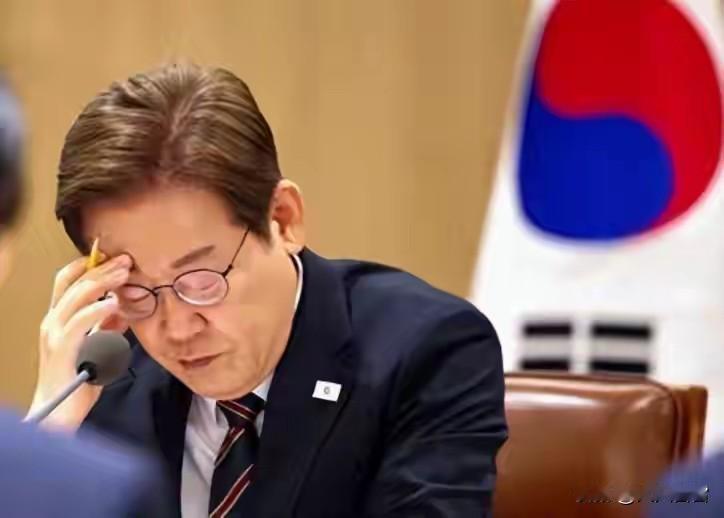 韩国人的玻璃心碎了一地，还死不认错。
韩国人揪着中方关于半岛的表述不放，然后在光