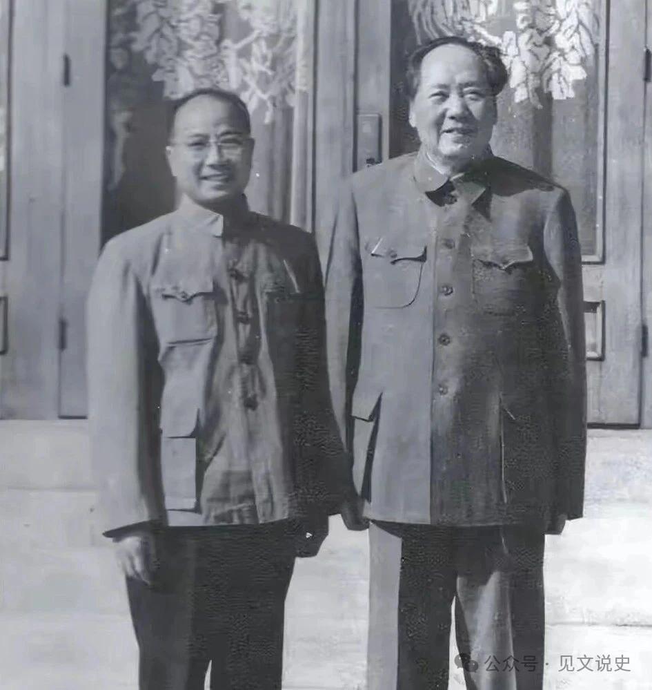 1962年春，伟人最后一次和叶子龙谈话，他说：“你最好离开中南海，你跟了我二十多