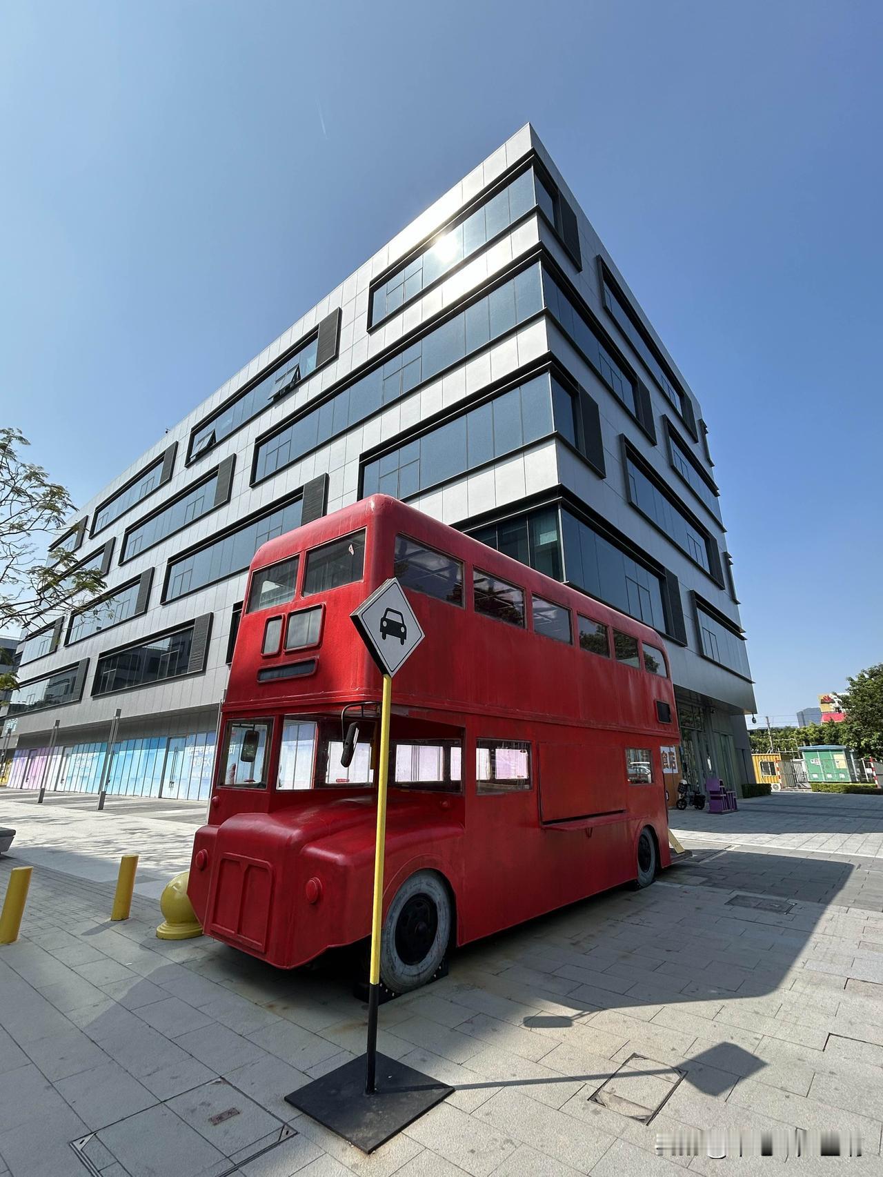 一个人想要验证你的价值有多大，对于社会而言，你的贡献有多大！

那么一定要学会销