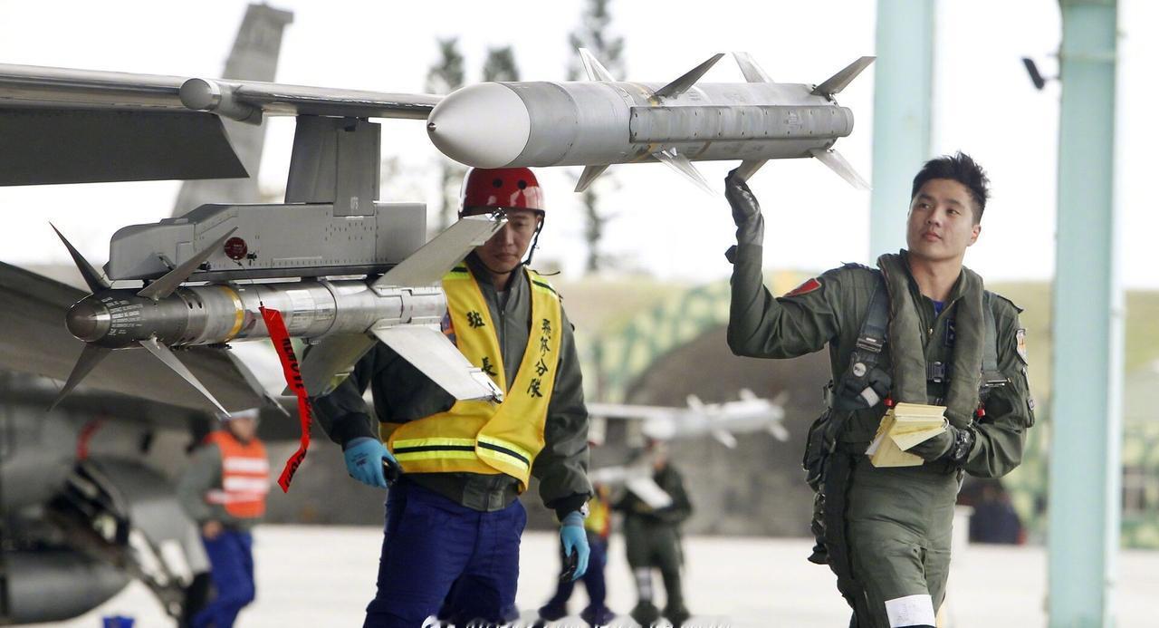 【专家谈美国防授权法案涉台内容：“以台遏华”的企图只是迷梦】美国国会近日公布国防