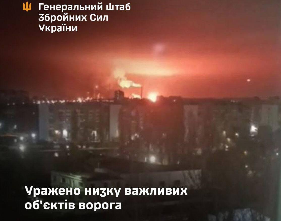 乌克兰国防军部队对敌方的军事经济目标进行了系列精准打击。乌克兰武装部队总参谋部公