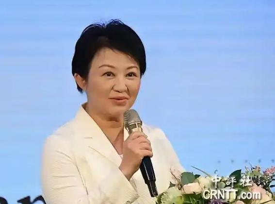 就在刚刚

台中市长卢秀燕发表声明，

4月23日，针对赖清德窜访非洲行程临时喊