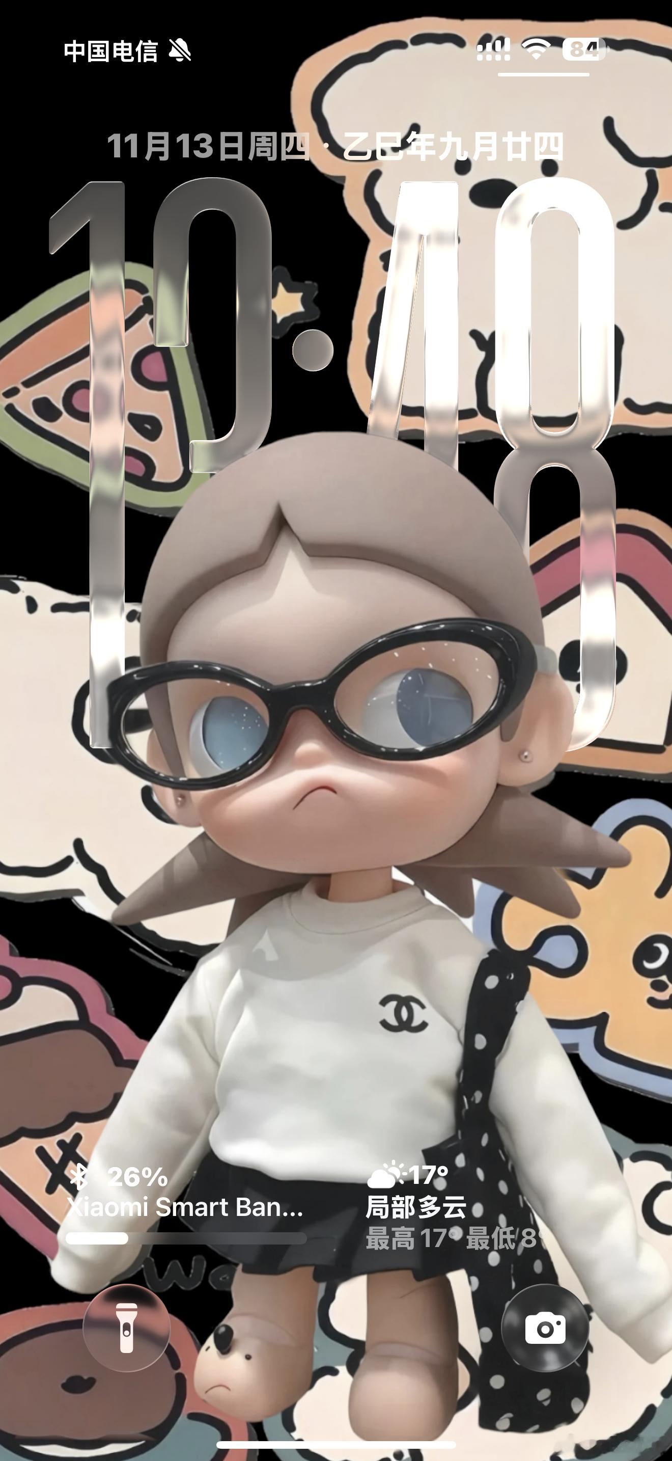 果然换个新壁纸就像换了新机，不得不说iOS26的空间场景和泡泡玛特适配度真的很高