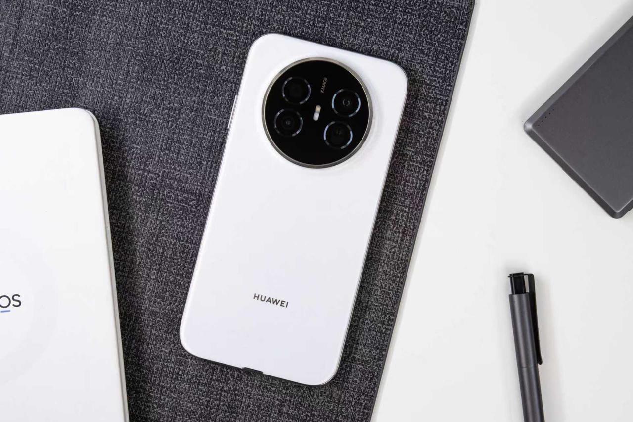 最近，我一直在寻找一款轻薄且大屏的手机，以满足我日常追剧、打游戏和移动办公的需求