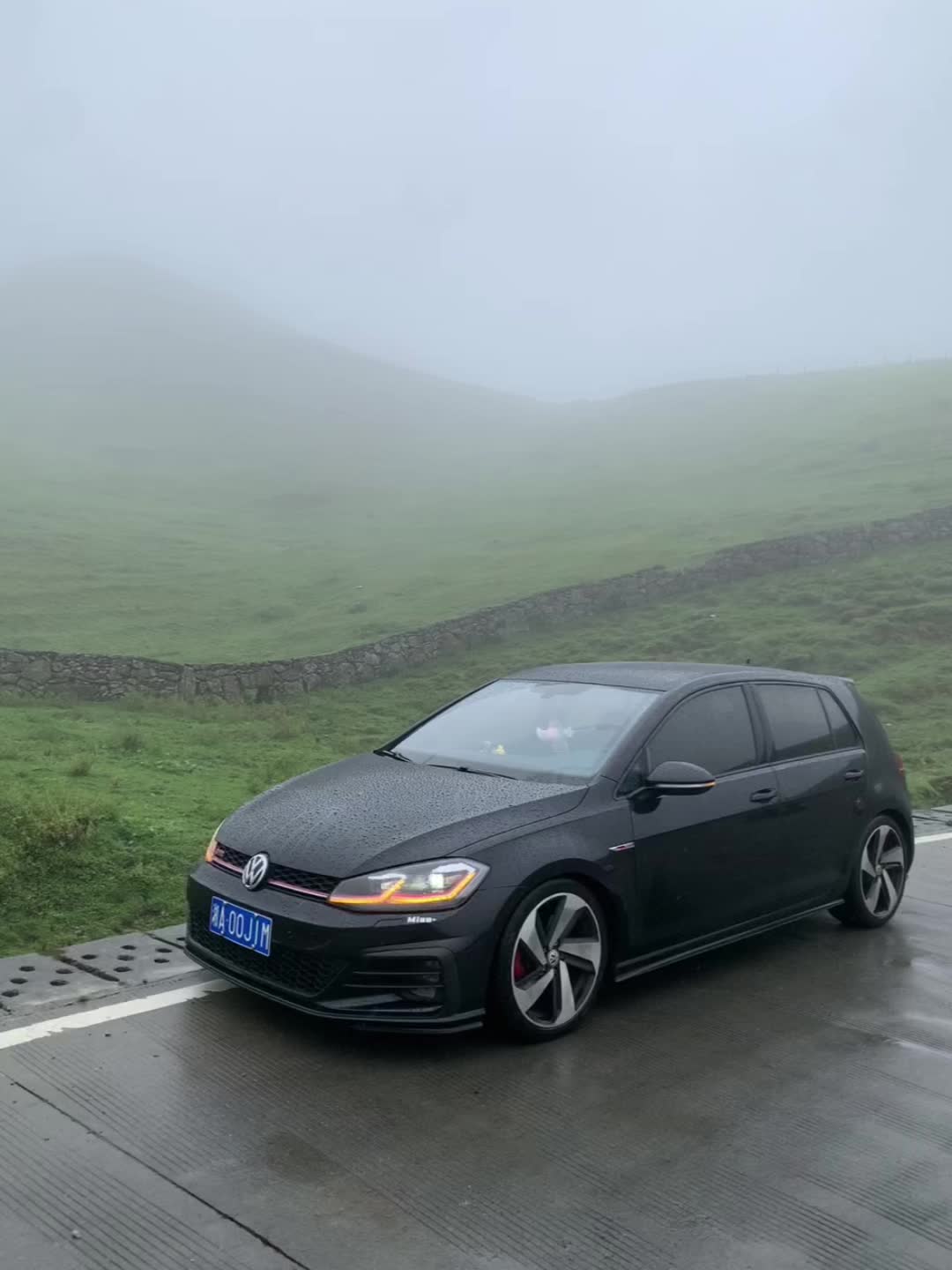 雨天 迷雾 跑山