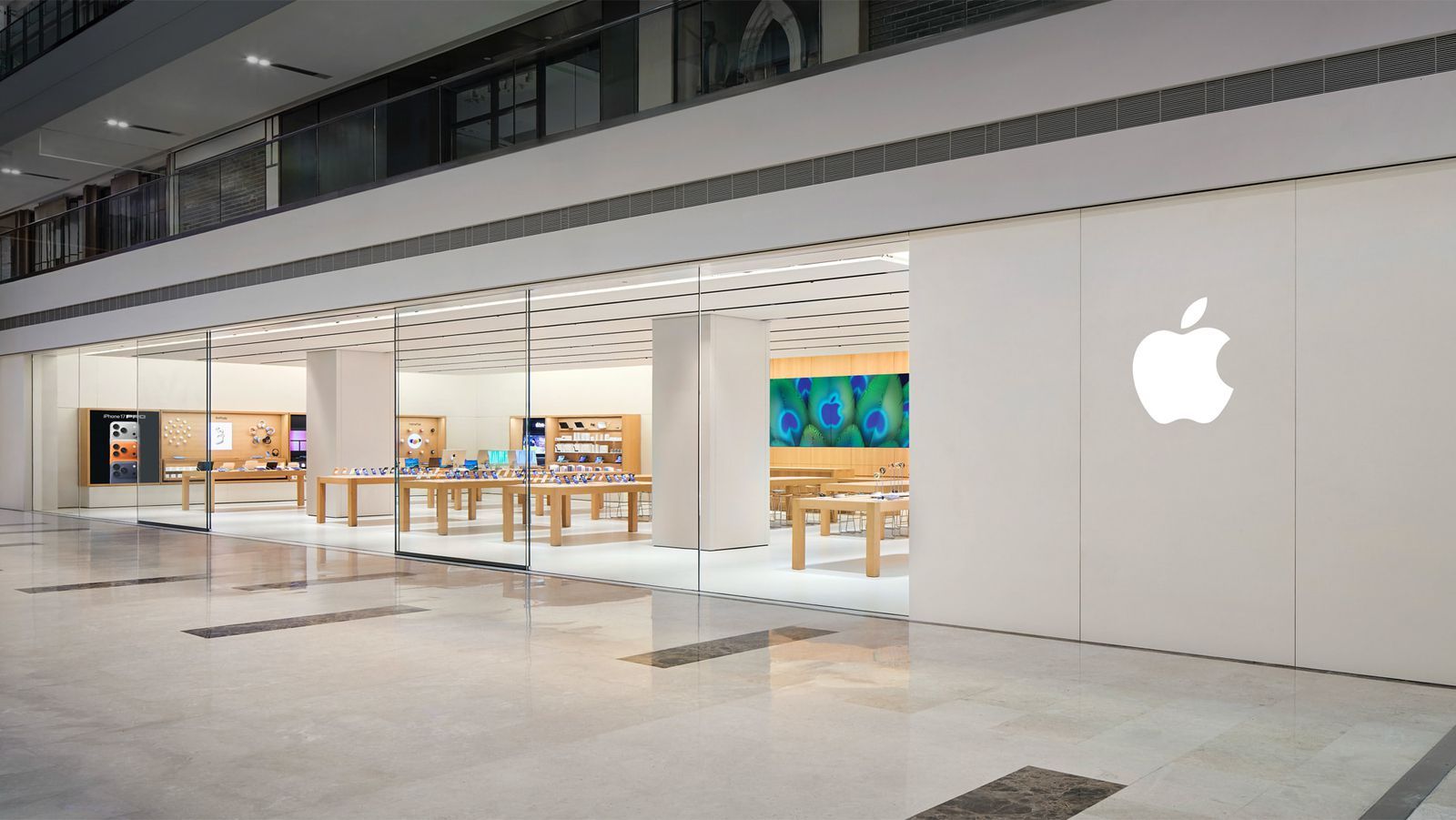 【Apple 在印度和中国开设了全新零售店】Apple 今日在印度 Noida 