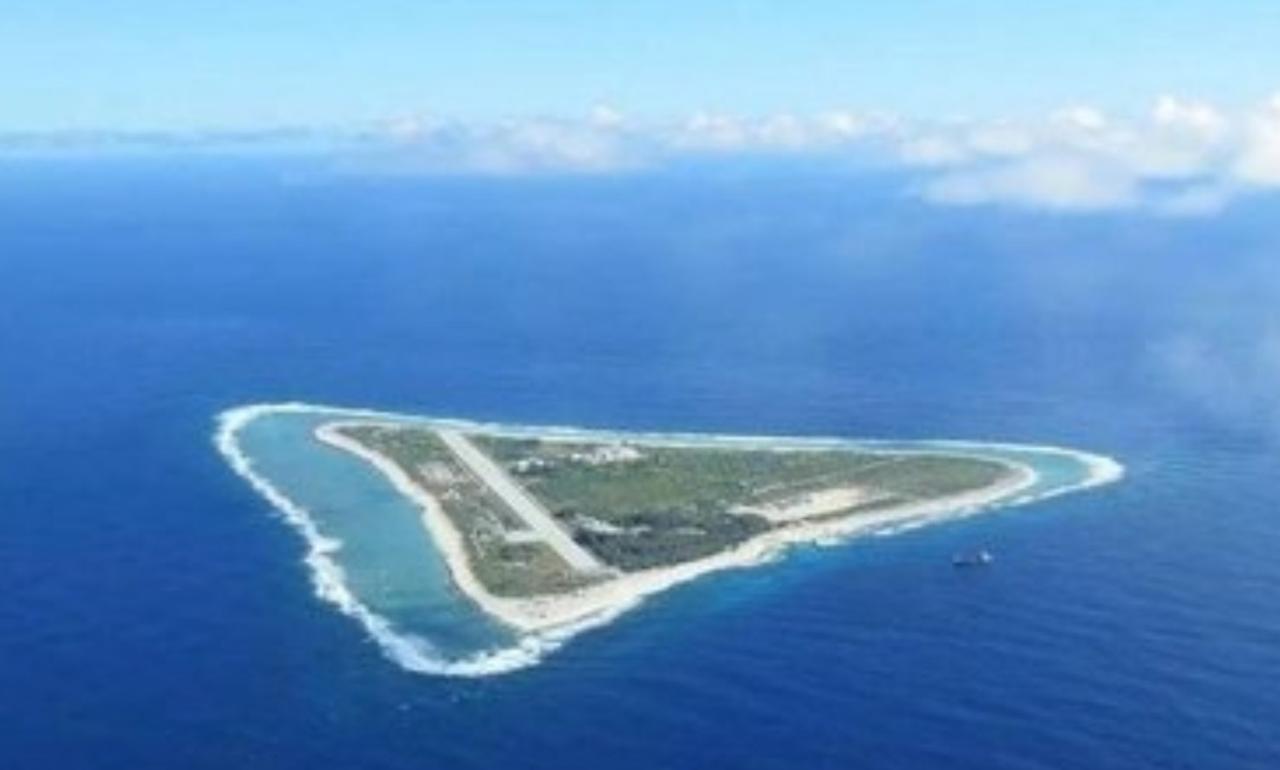 日本远洋岛屿部署反舰导弹，借口说辞站不住脚。8月6日外交部就日本在南鸟岛修建军事
