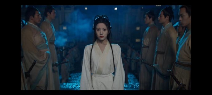 包上恩新剧单人镜头包上恩直角肩 包上恩新剧单人镜头 