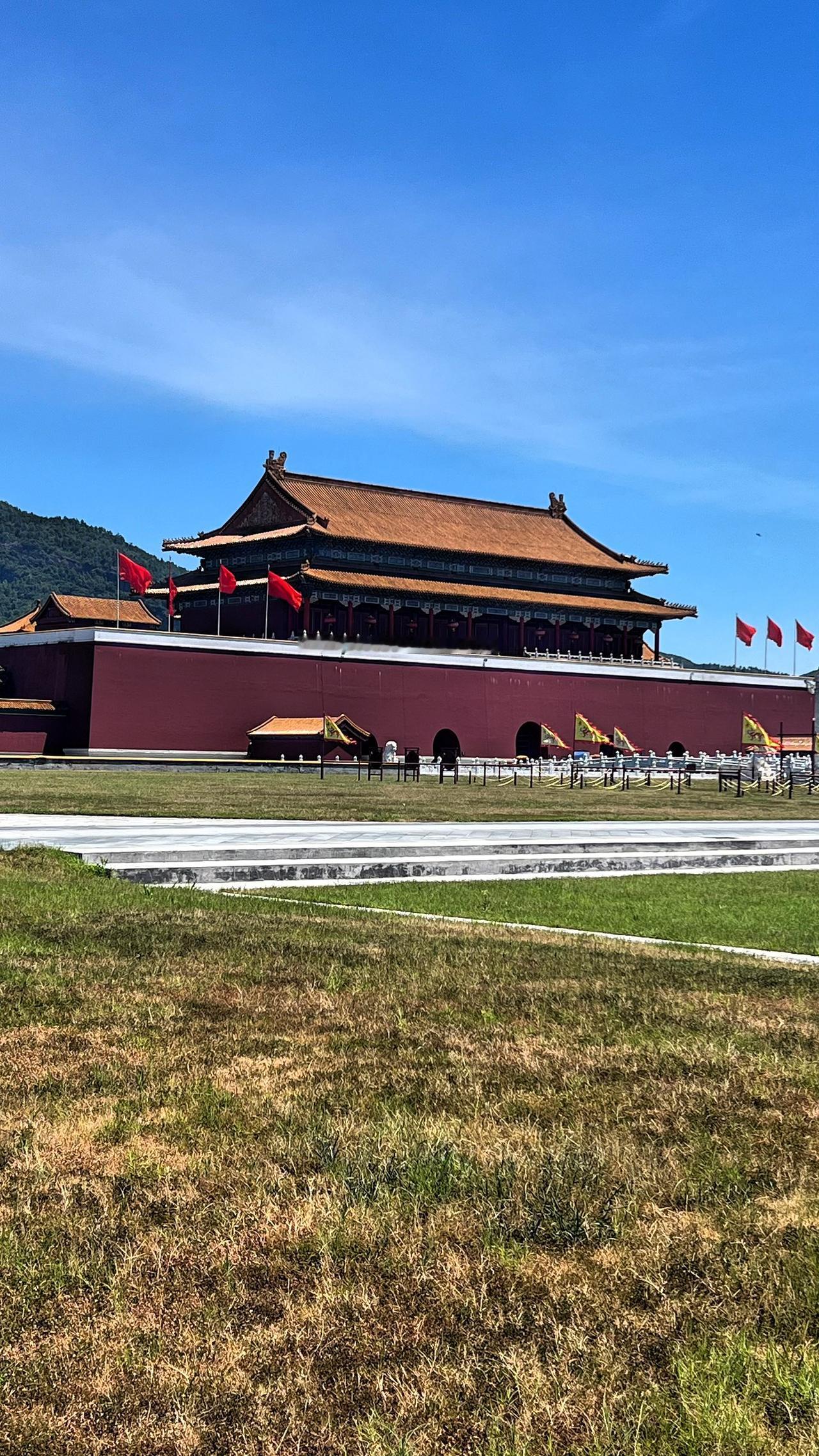 春日景色随手拍故宫的壮丽与庄严，红墙黄瓦，历史沉淀。晒图笔记大赛